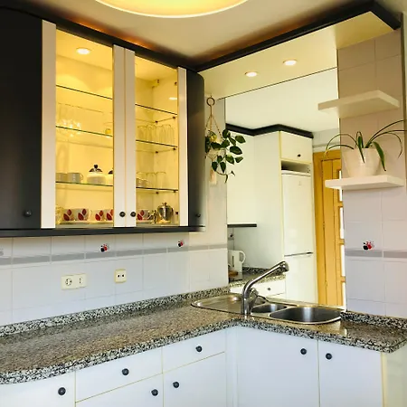 Piso Céntrico Y Luminoso Apartamento *