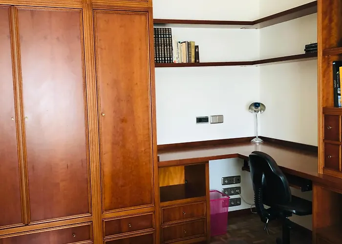 Piso Céntrico Y Luminoso * León